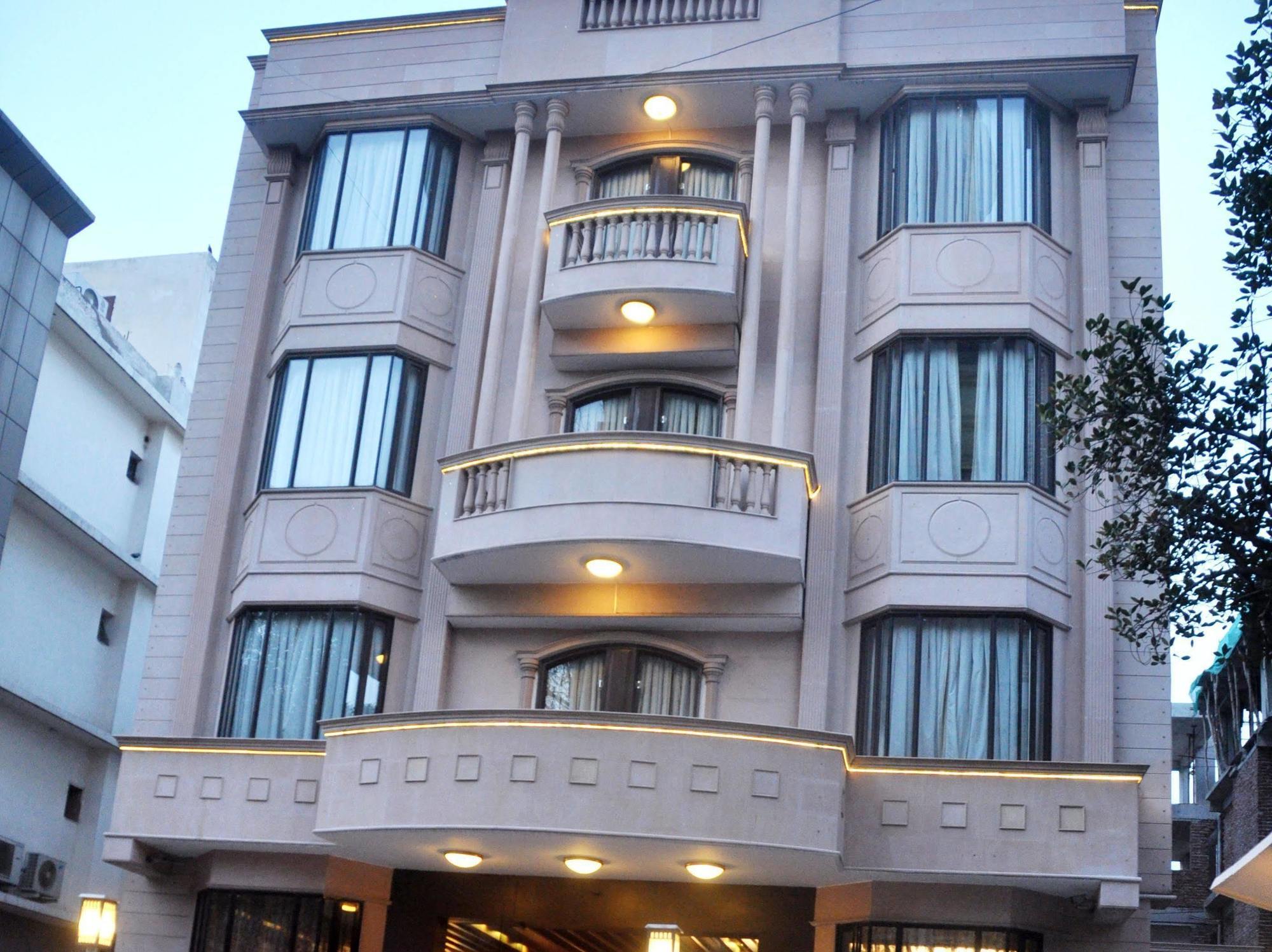 Treebo Check In By Oran Nova Deli Exterior foto